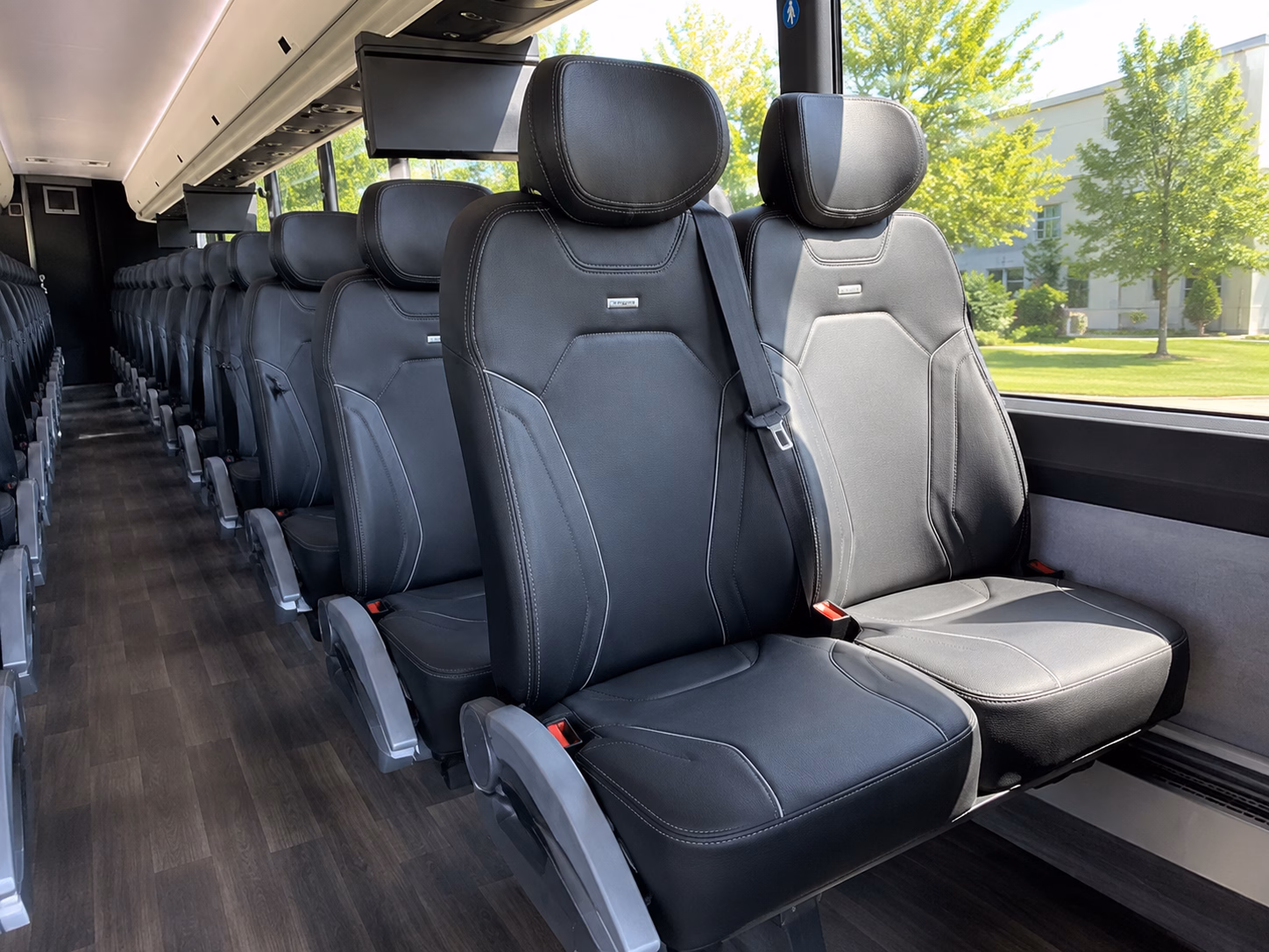 shuttle buses between boise hotels and your wedding venue